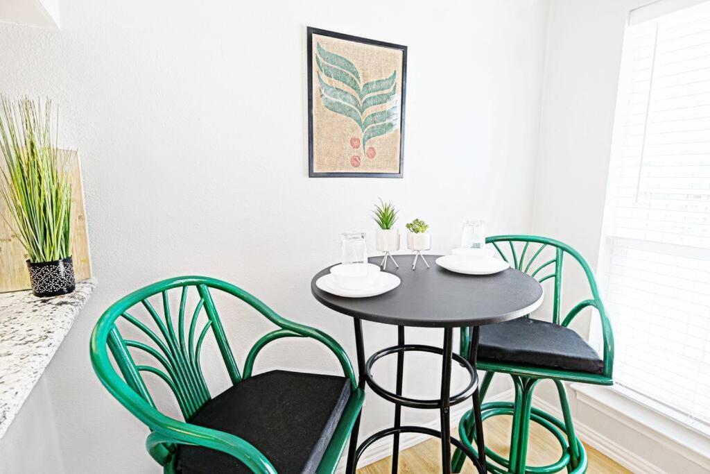 Dwell By Design & Arboretum Tickets Included Dallas Ngoại thất bức ảnh